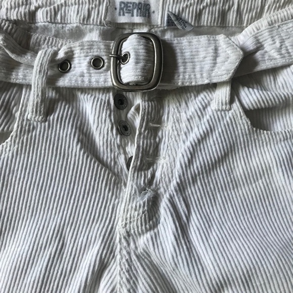 Shorts - Picture 2 of 3